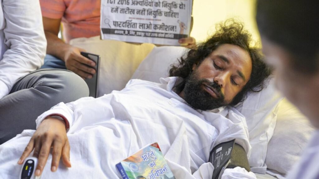 Devendra Nath Mahto during the ongoing student protest and hunger strike at Jaipal Singh Munda Stadium in Ranchi.